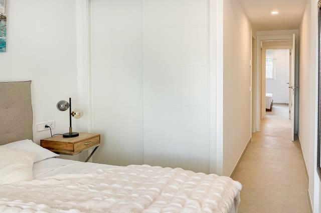 2 soveværelse Lejlighed til salg i Cala Ratjada, Capdepera med swimmingpool - € 420.000 (Ref: 9015914)