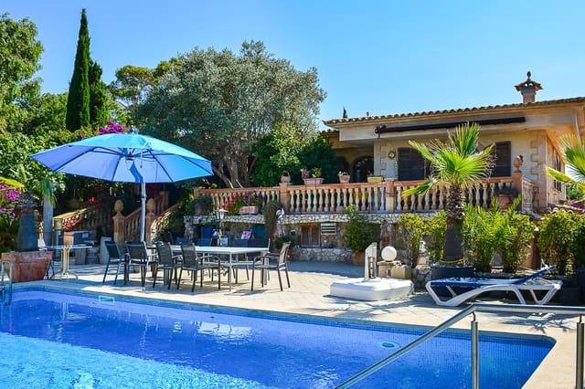 6 sovrum Villa till salu i Capdepera med pool - 1 590 000 € (Ref: 9081291)