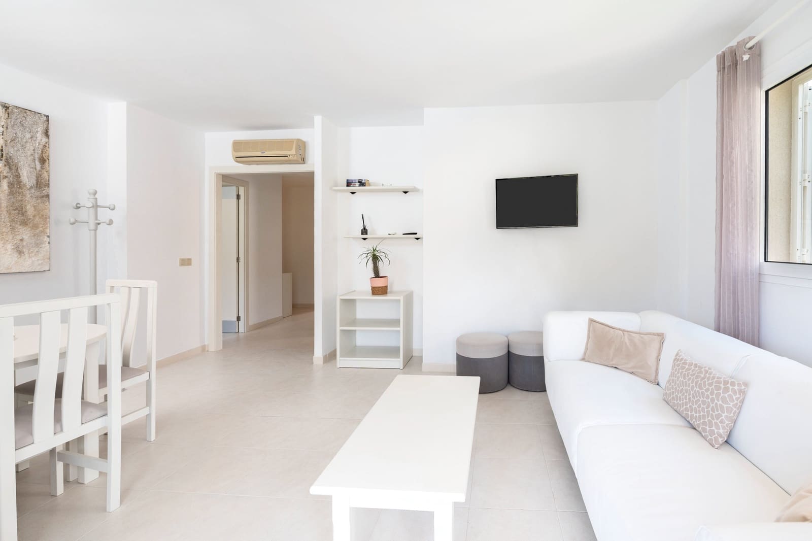 2 bedroom Apartment for rent in Canyamel with pool - € 1,500 (Ref: 9158403)