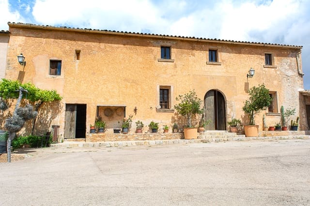 6 soveværelse Finca/Landehus til salg i Artà med garage - € 6.000.000 (Ref: 9263011)