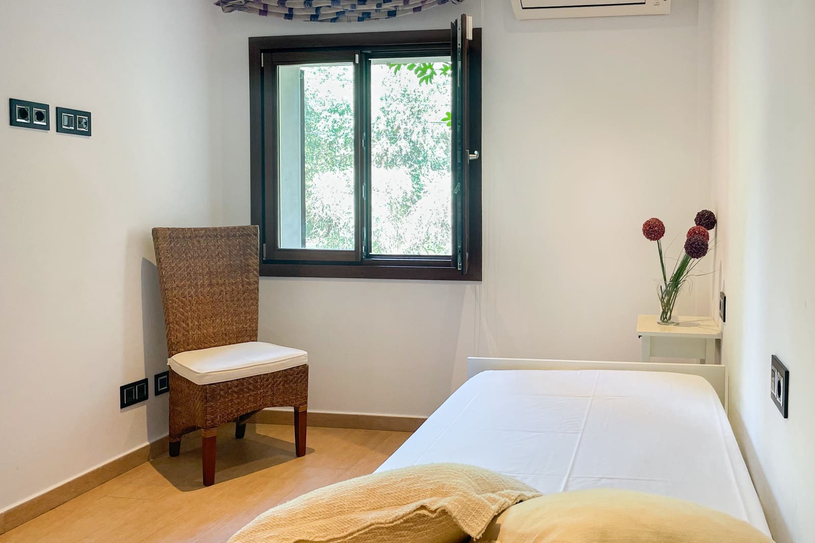 4 bedroom Villa for rent in Font de Sa Cala / Font de La Cala with pool - € 3,400 (Ref: 9263012)