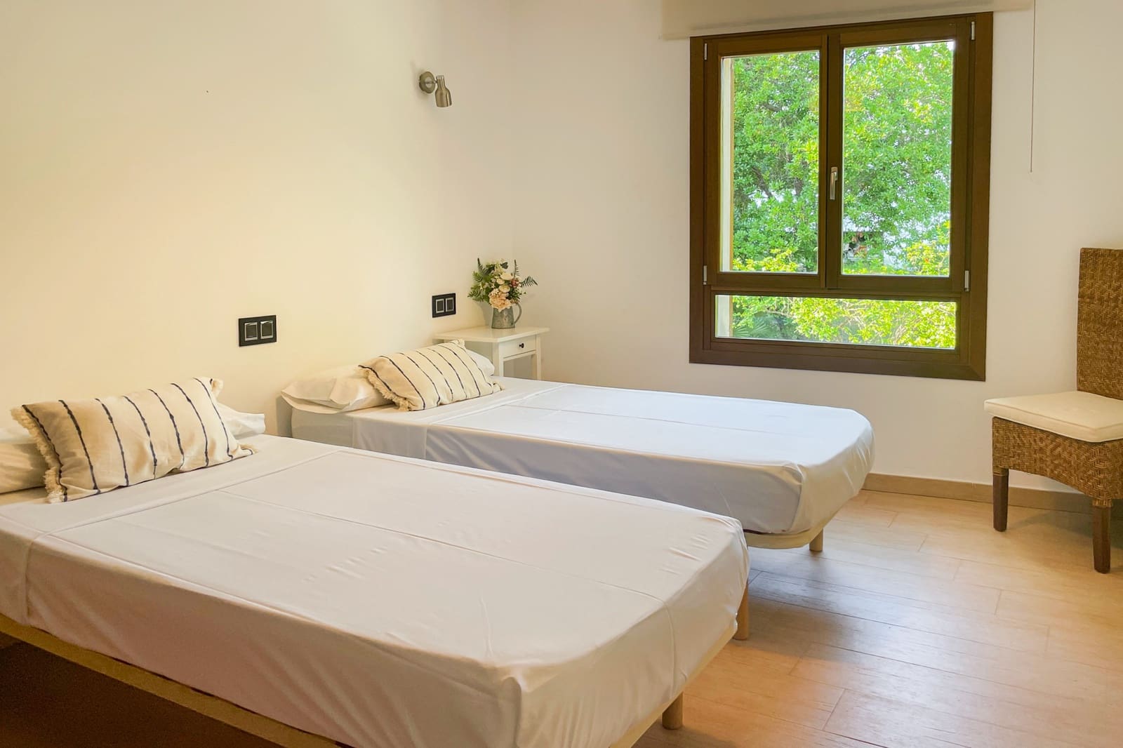 4 bedroom Villa for rent in Font de Sa Cala / Font de La Cala with pool - € 3,400 (Ref: 9263012)