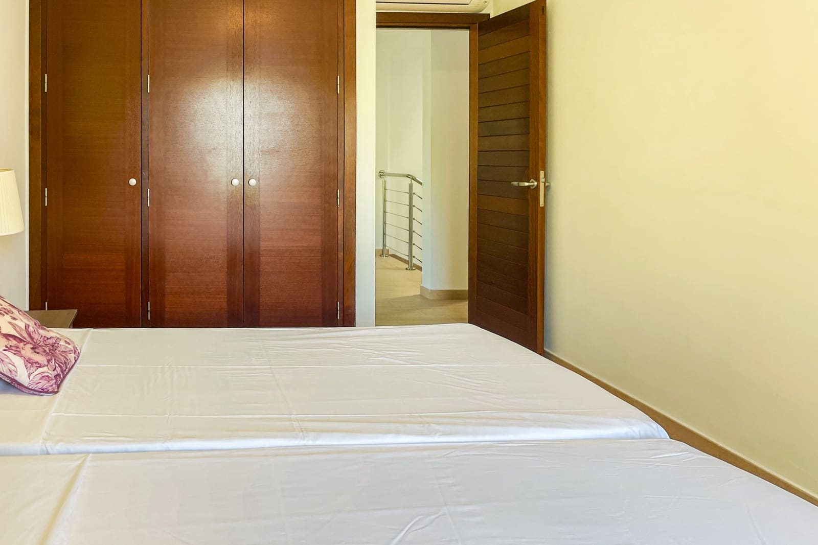 4 bedroom Villa for rent in Font de Sa Cala / Font de La Cala with pool - € 3,400 (Ref: 9263012)