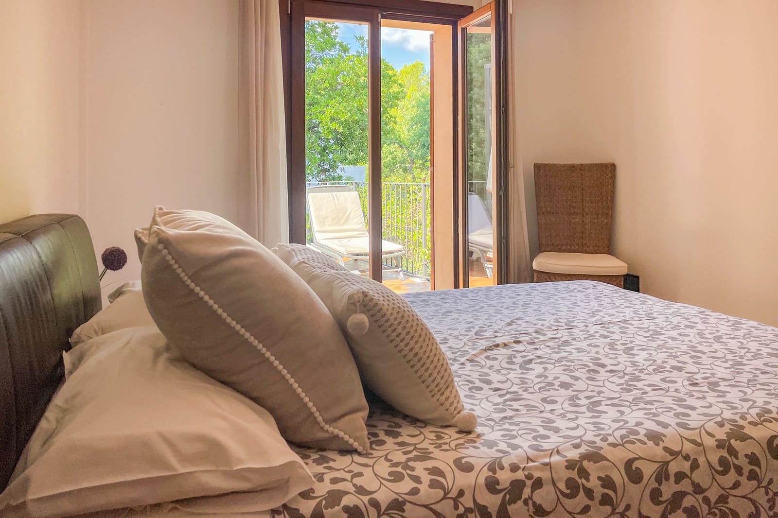 4 bedroom Villa for rent in Font de Sa Cala / Font de La Cala with pool - € 3,400 (Ref: 9263012)