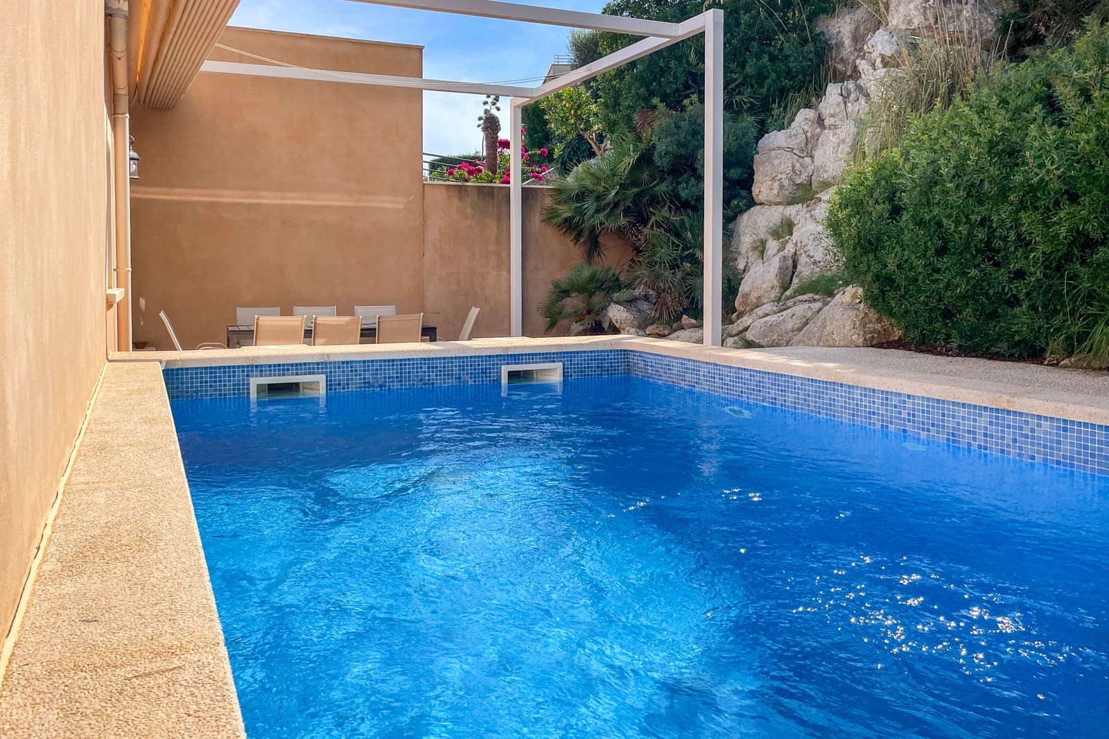4 bedroom Villa for rent in Font de Sa Cala / Font de La Cala with pool - € 3,400 (Ref: 9263012)