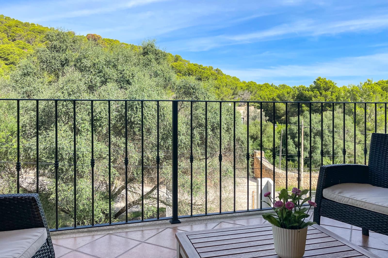 4 bedroom Villa for rent in Font de Sa Cala / Font de La Cala with pool - € 3,400 (Ref: 9263012)