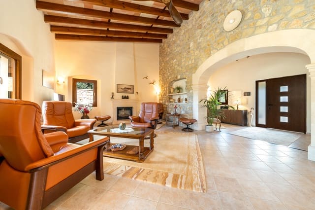 2 soveværelse Finca/Landehus til salg i Montuïri med swimmingpool - € 1.790.000 (Ref: 9271763)