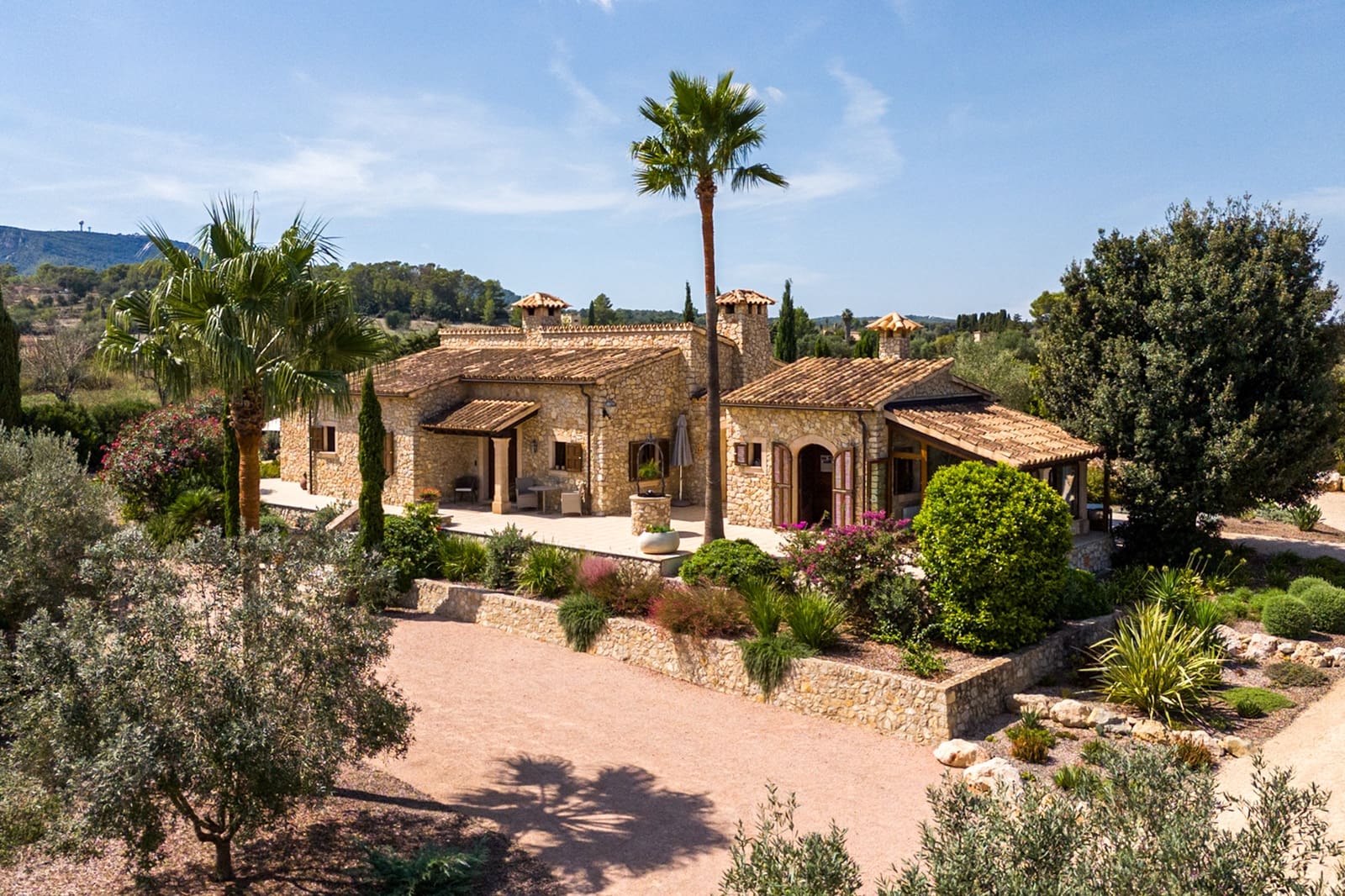 2 bedroom Finca/Country House for sale in Montuiri with pool - € 1,790,000 (Ref: 9271763)