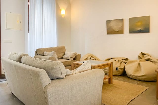 3 soveværelse Byhus til leje i Artà med swimmingpool - € 2.300 (Ref: 9296399)