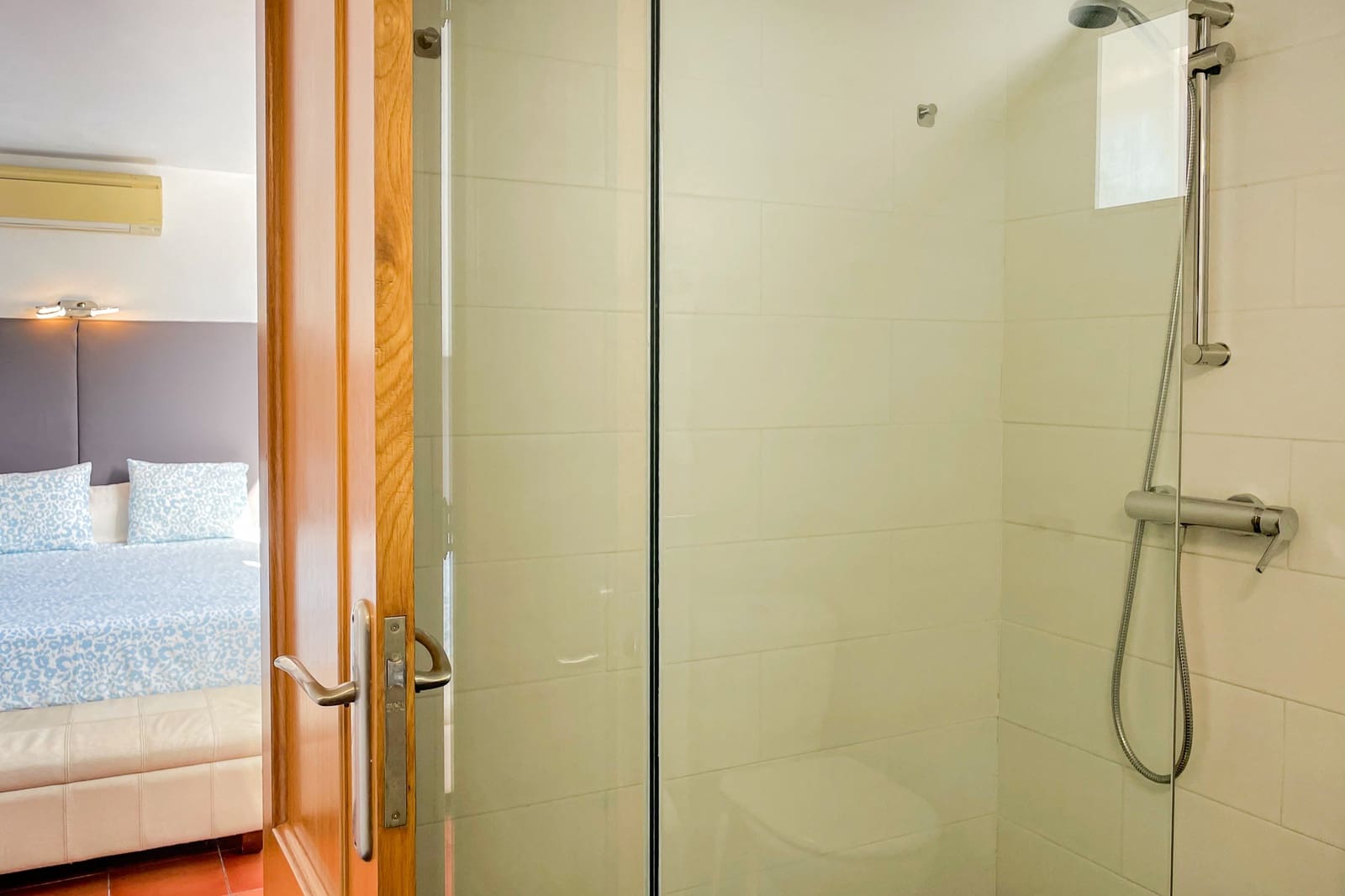 6 bedroom Villa for sale in Llucmajor with pool - € 1,500,000 (Ref: 9298866)