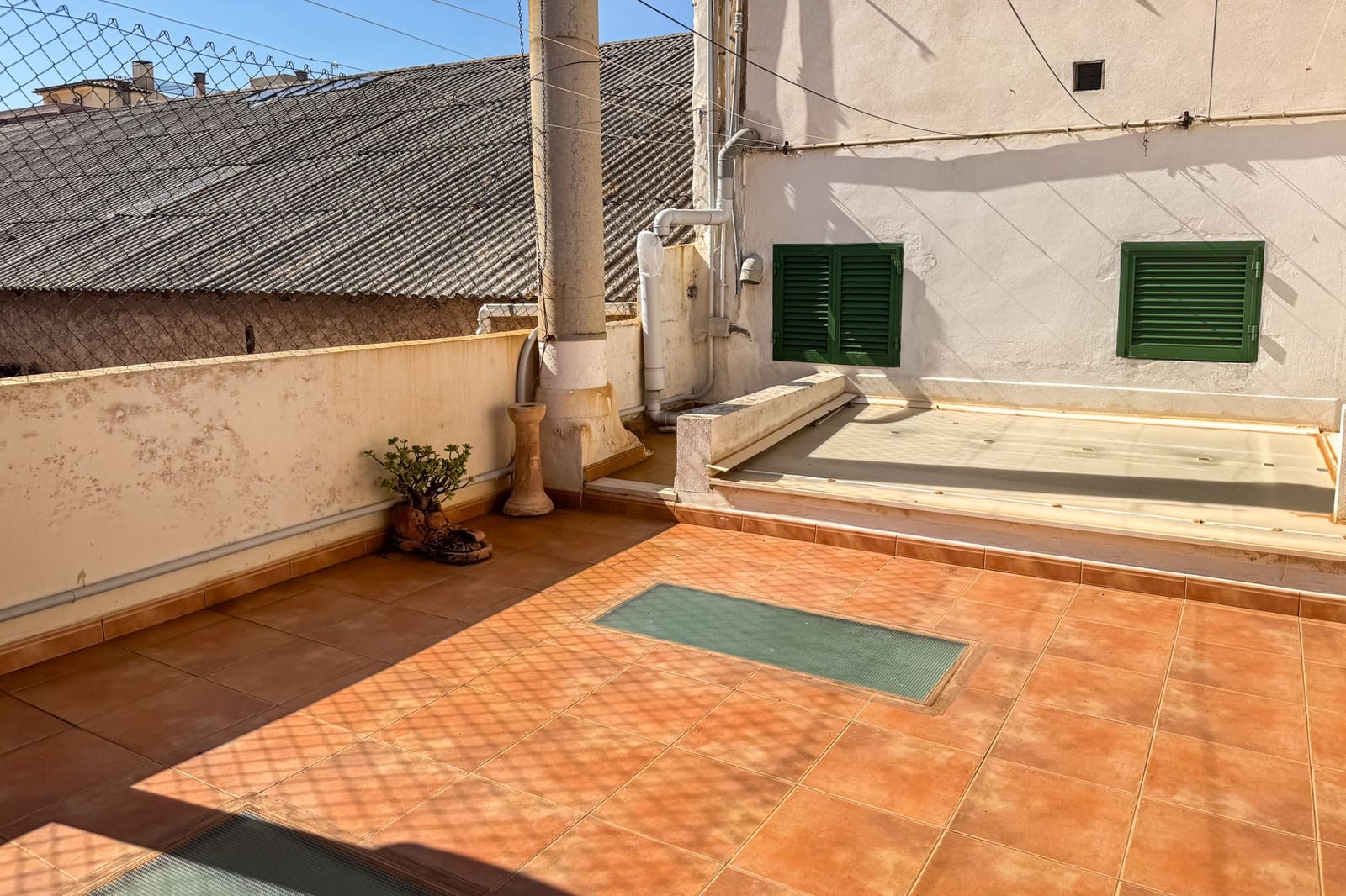 8 bedroom Villa for sale in Cala Ratjada - € 999,000 (Ref: 9301546)