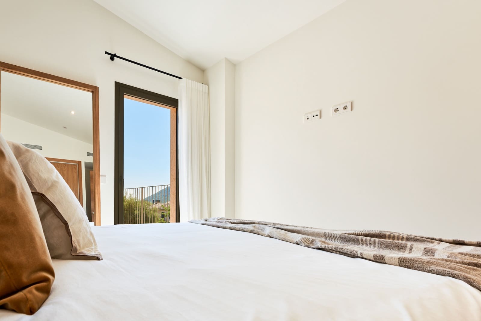 3 bedroom Townhouse for sale in Esporles with pool - € 855,000 (Ref: 9309057)