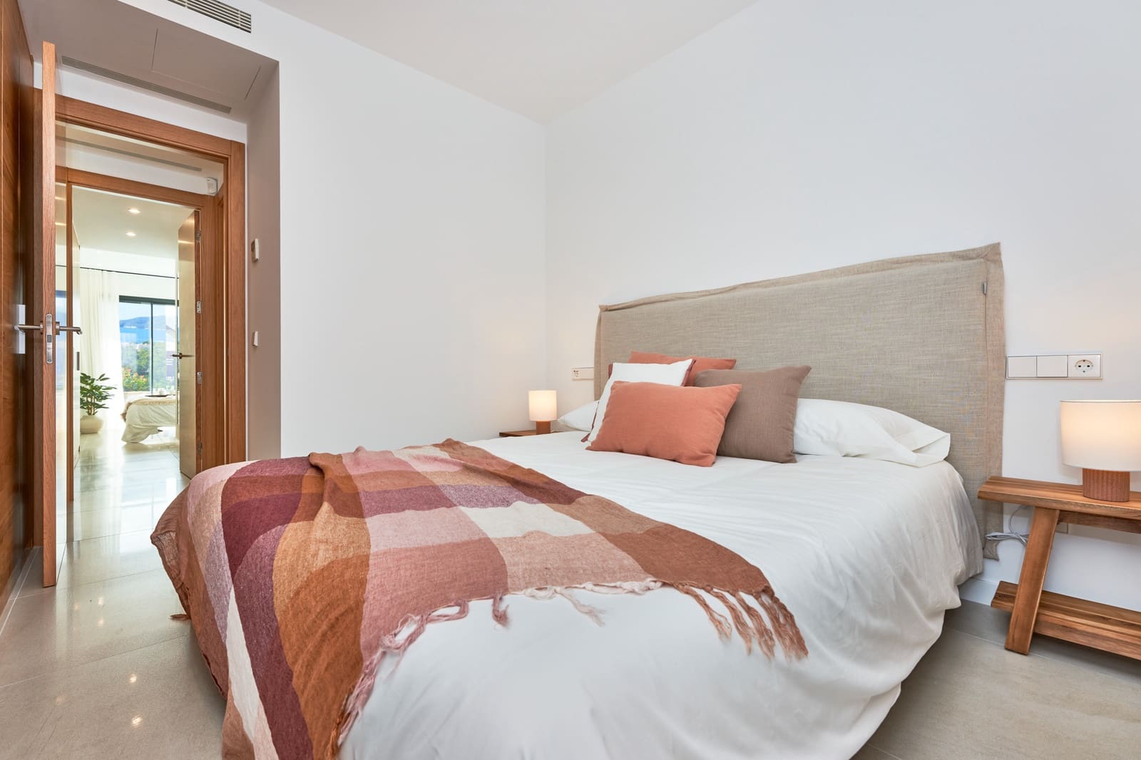 3 sypialnia Apartament na sprzedaż w Sant Elm z basenem garażem - 840 000 € (Ref: 9311339)