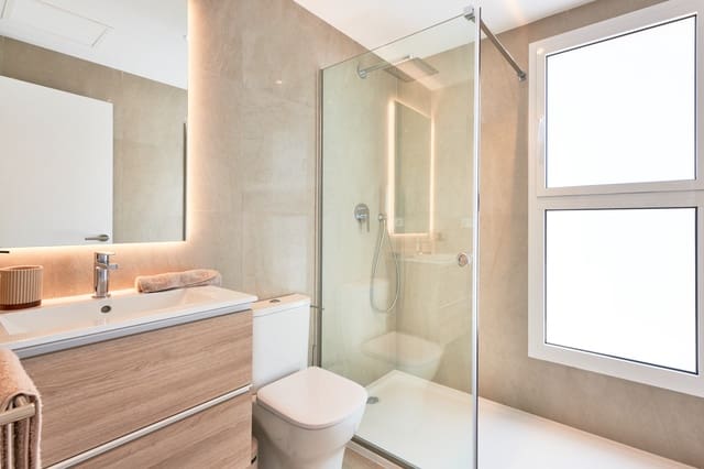 2 soverom Leilighet til salgs i Cala d'Or, Santanyí med svømmebasseng garasje - € 430 000 (Ref: 9314490)