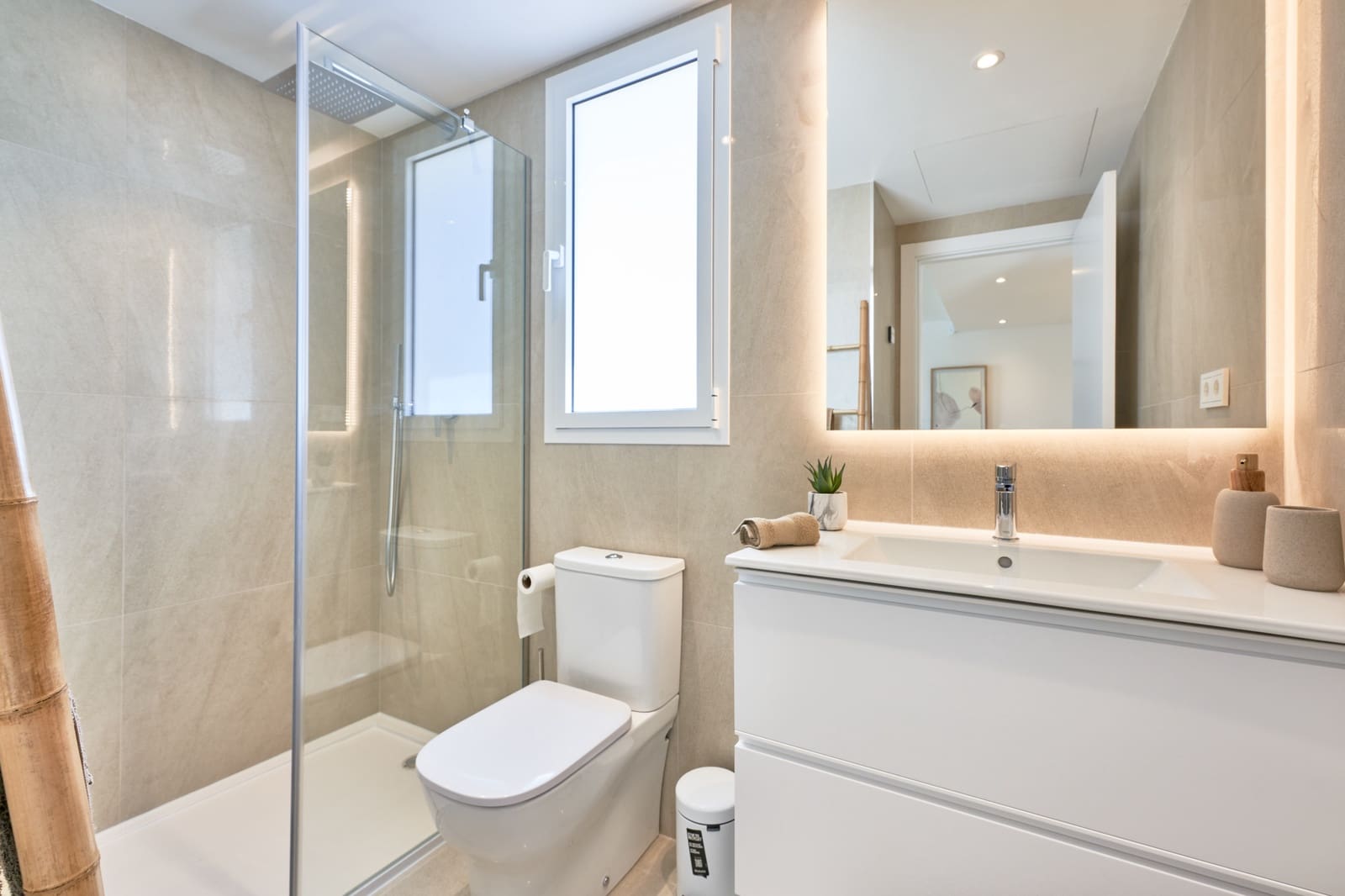 2 soverom Leilighet til salgs i Cala d'Or med svømmebasseng garasje - € 430 000 (Ref: 9314490)