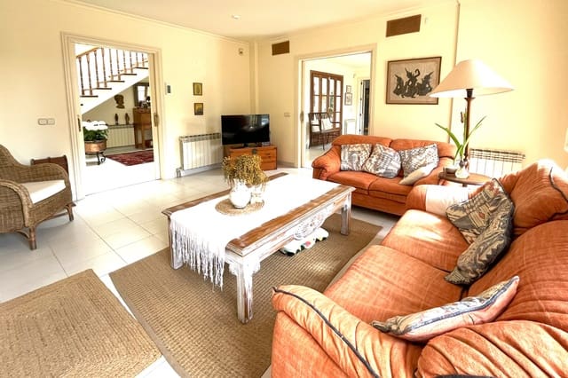 4 soveværelse Villa til salg i Cala Ratjada, Capdepera med swimmingpool - € 1.695.000 (Ref: 9319551)