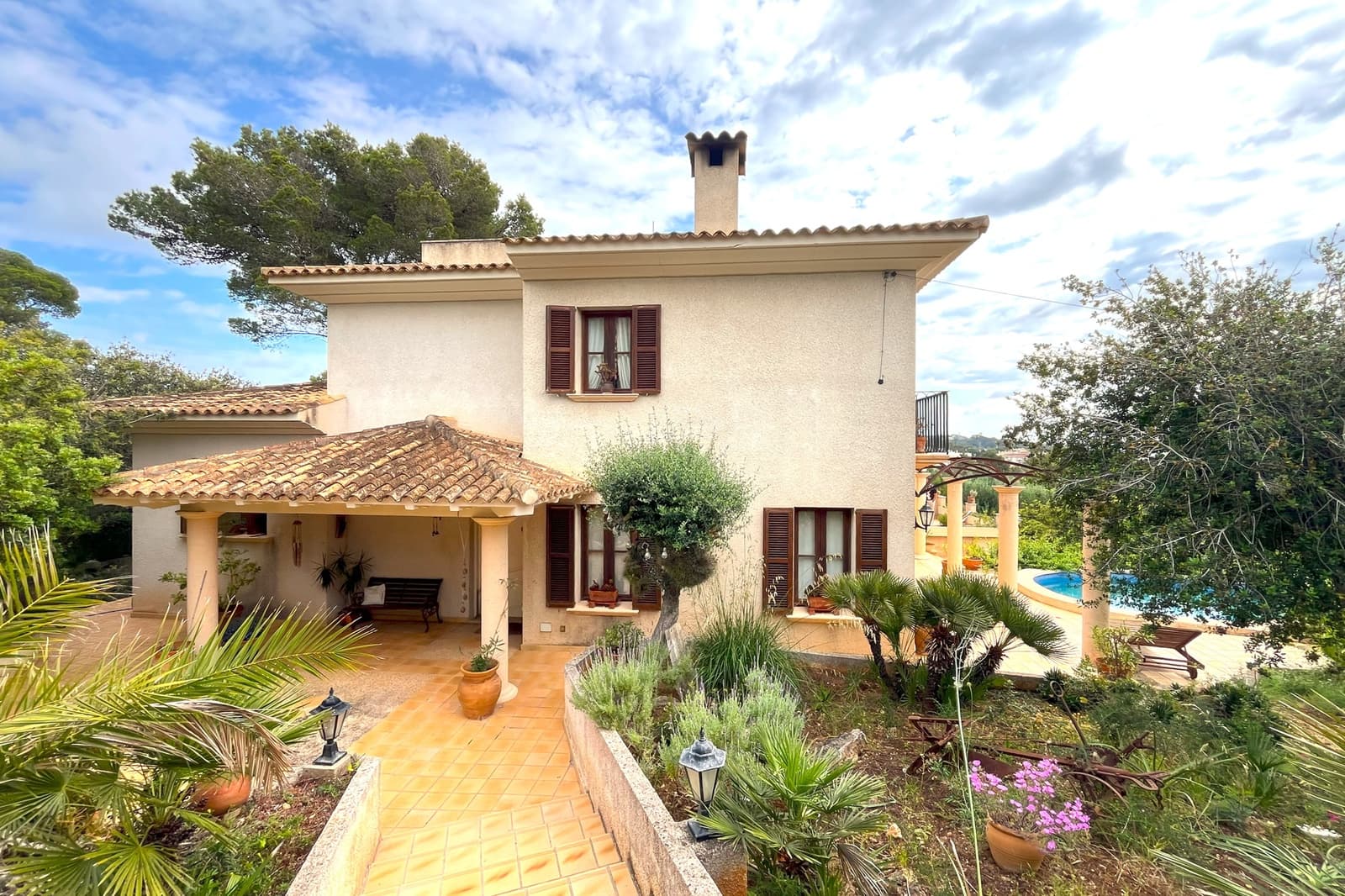 4 soveværelse Villa til salg i Cala Ratjada med swimmingpool - € 1.695.000 (Ref: 9319551)