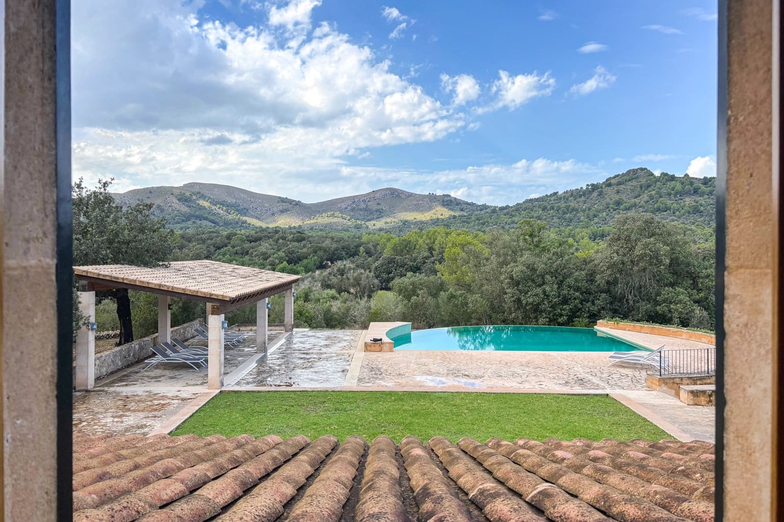 5 bedroom Finca/Country House for rent in Arta with pool - € 5,500 (Ref: 9329785)