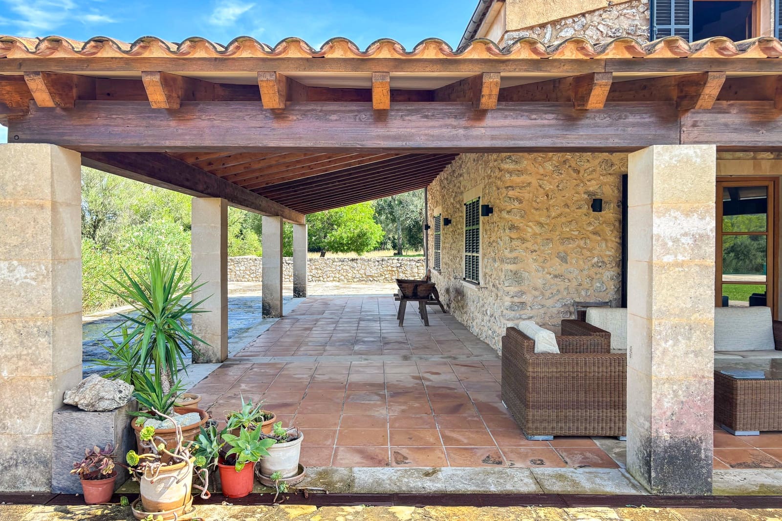 5 bedroom Finca/Country House for rent in Arta with pool - € 5,500 (Ref: 9329785)