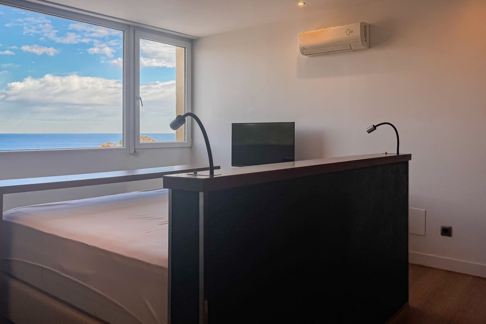 2 soverom Hus til salgs i Cala Ratjada med svømmebasseng garasje - € 1 250 000 (Ref: 9396737)