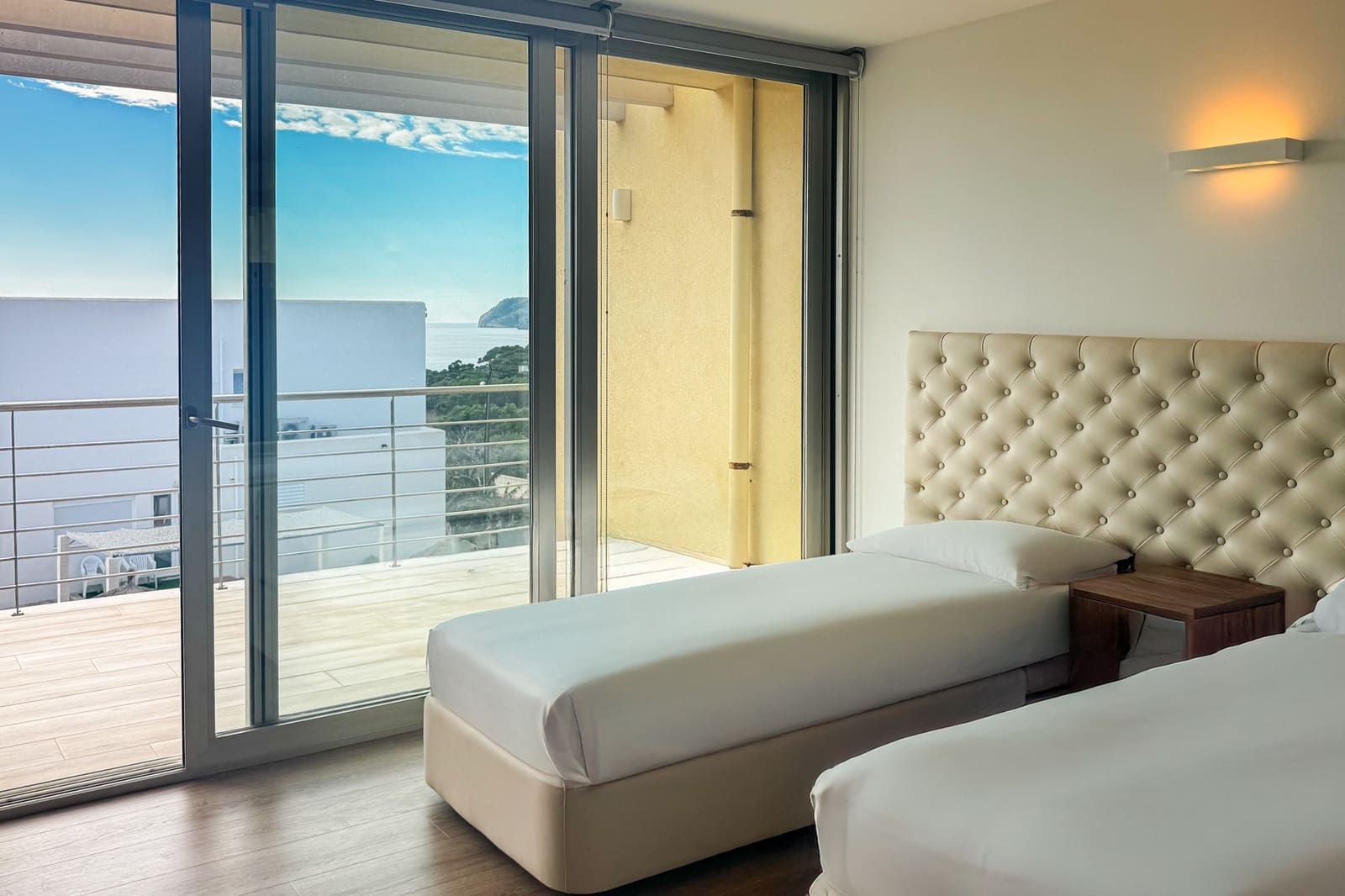 2 soverom Hus til salgs i Cala Ratjada med svømmebasseng garasje - € 1 250 000 (Ref: 9396737)