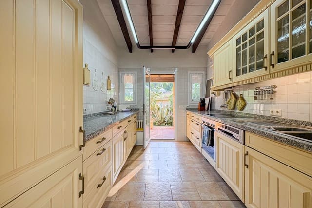 3 makuuhuone Huvila myytävänä paikassa Canyamel, Capdepera mukana uima-altaan - 795 000 € (Ref: 9444775)