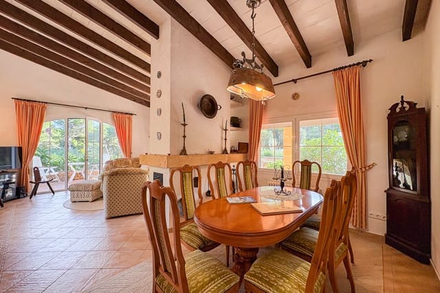 3 makuuhuone Huvila myytävänä paikassa Canyamel, Capdepera mukana uima-altaan - 795 000 € (Ref: 9444775)