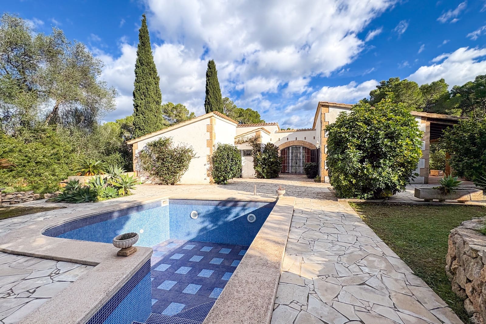 3 bedroom Villa for sale in Canyamel with pool - € 795,000 (Ref: 9444775)
