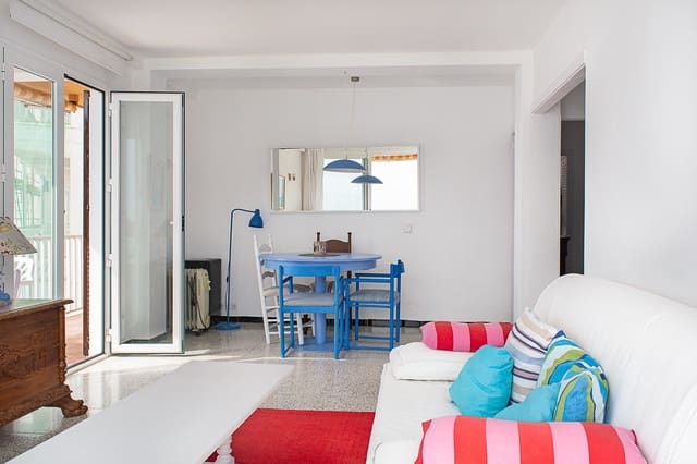 2 makuuhuone Huoneisto vuokrattavana paikassa Cala Ratjada, Capdepera mukana uima-altaan - 1 600 € (Ref: 9450869)