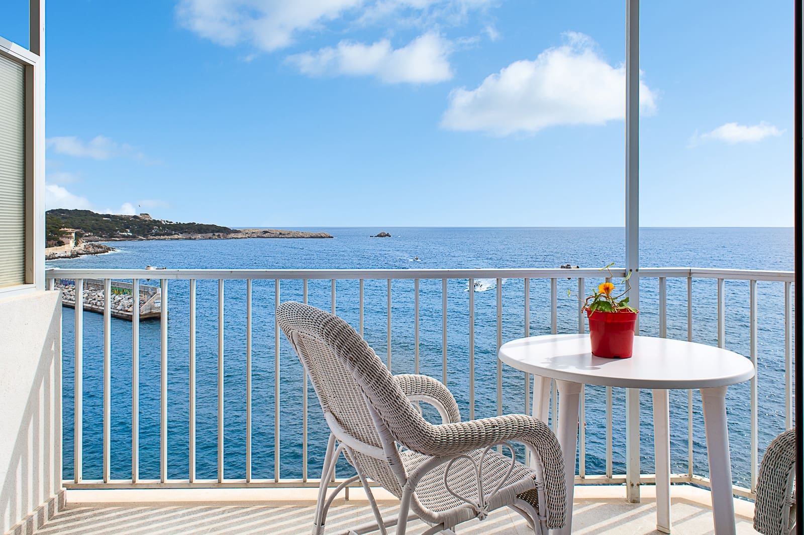 2 makuuhuone Huoneisto vuokrattavana paikassa Cala Ratjada mukana uima-altaan - 1 600 € (Ref: 9450869)