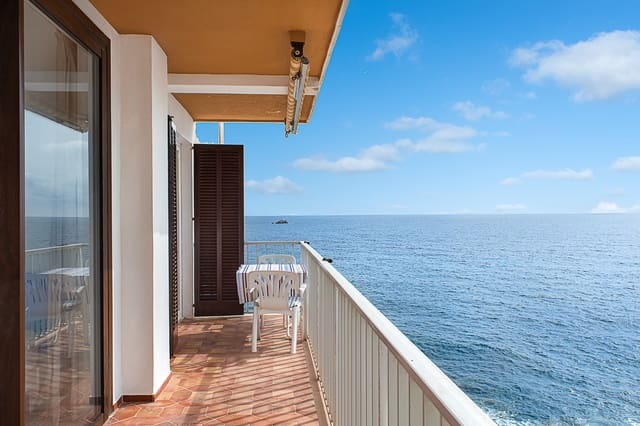 2 makuuhuone Huoneisto vuokrattavana paikassa Cala Ratjada, Capdepera mukana uima-altaan - 1 600 € (Ref: 9450869)