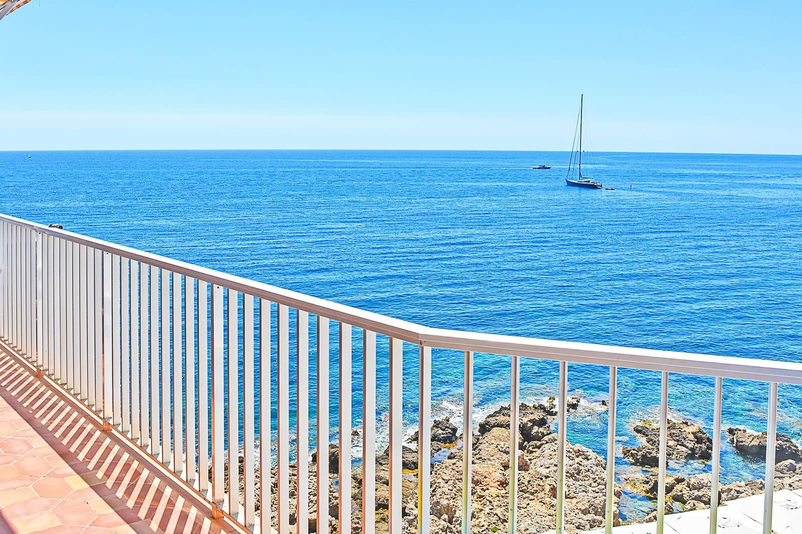 2 makuuhuone Huoneisto vuokrattavana paikassa Cala Ratjada mukana uima-altaan - 1 600 € (Ref: 9450869)