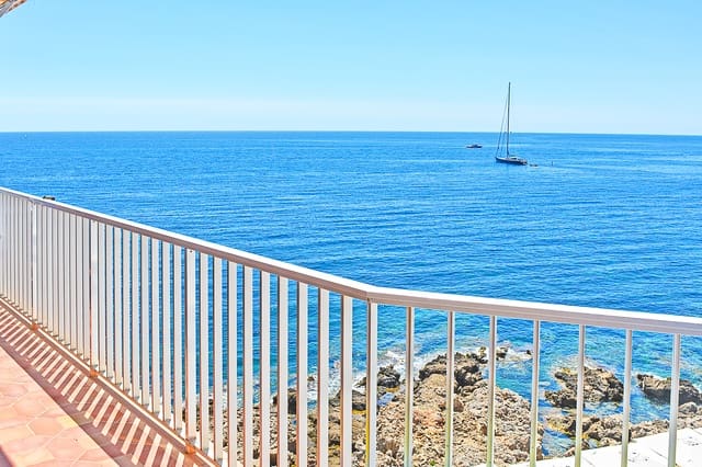 2 makuuhuone Huoneisto vuokrattavana paikassa Cala Ratjada, Capdepera mukana uima-altaan - 1 600 € (Ref: 9450869)