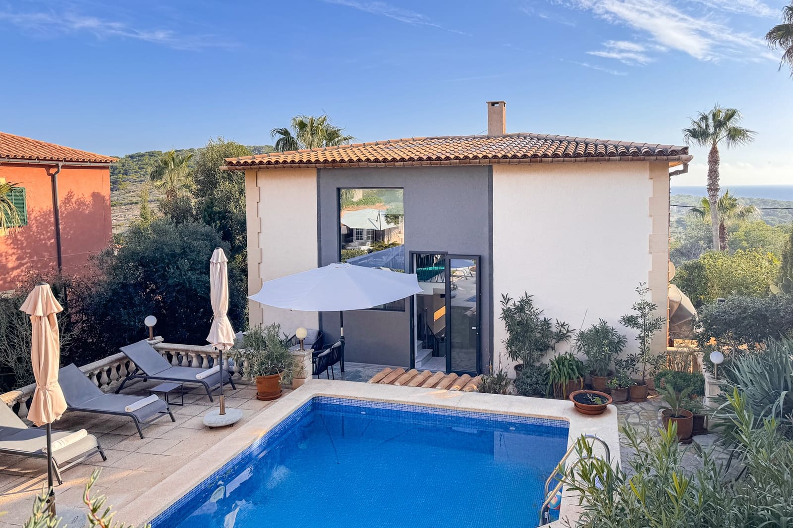 3 bedroom Villa for sale in Cala Ratjada with pool - € 1,230,000 (Ref: 9471583)