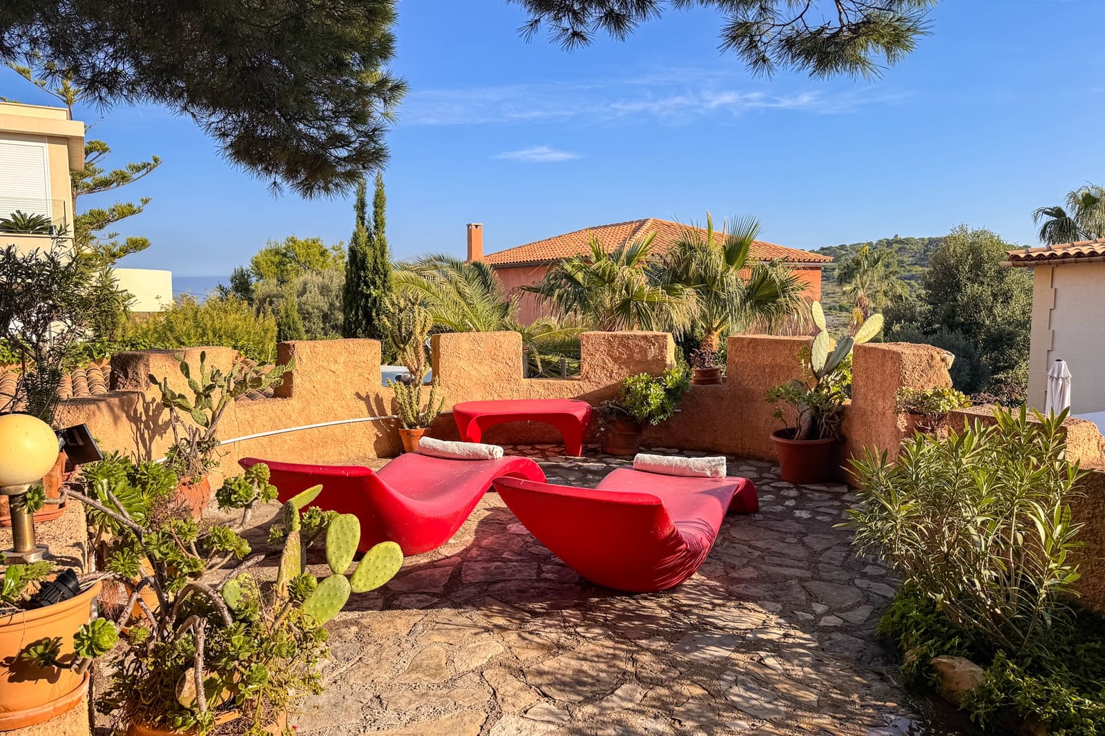 3 bedroom Villa for sale in Cala Ratjada with pool - € 1,230,000 (Ref: 9471583)