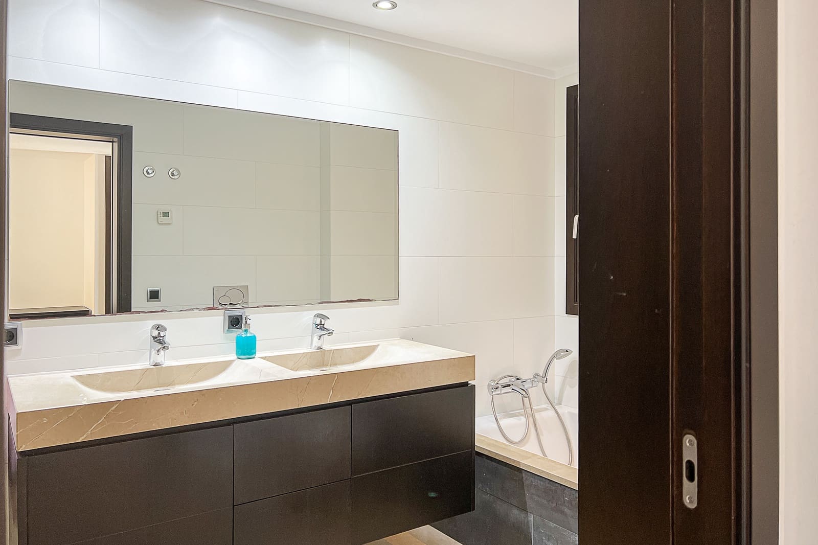 3 sovrum Lägenhet att hyra i Cala Ratjada med garage - 3 200 € (Ref: 9534951)