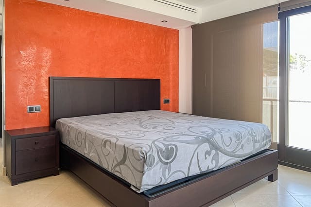 3 sovrum Lägenhet att hyra i Cala Ratjada, Capdepera med garage - 3 200 € (Ref: 9534951)