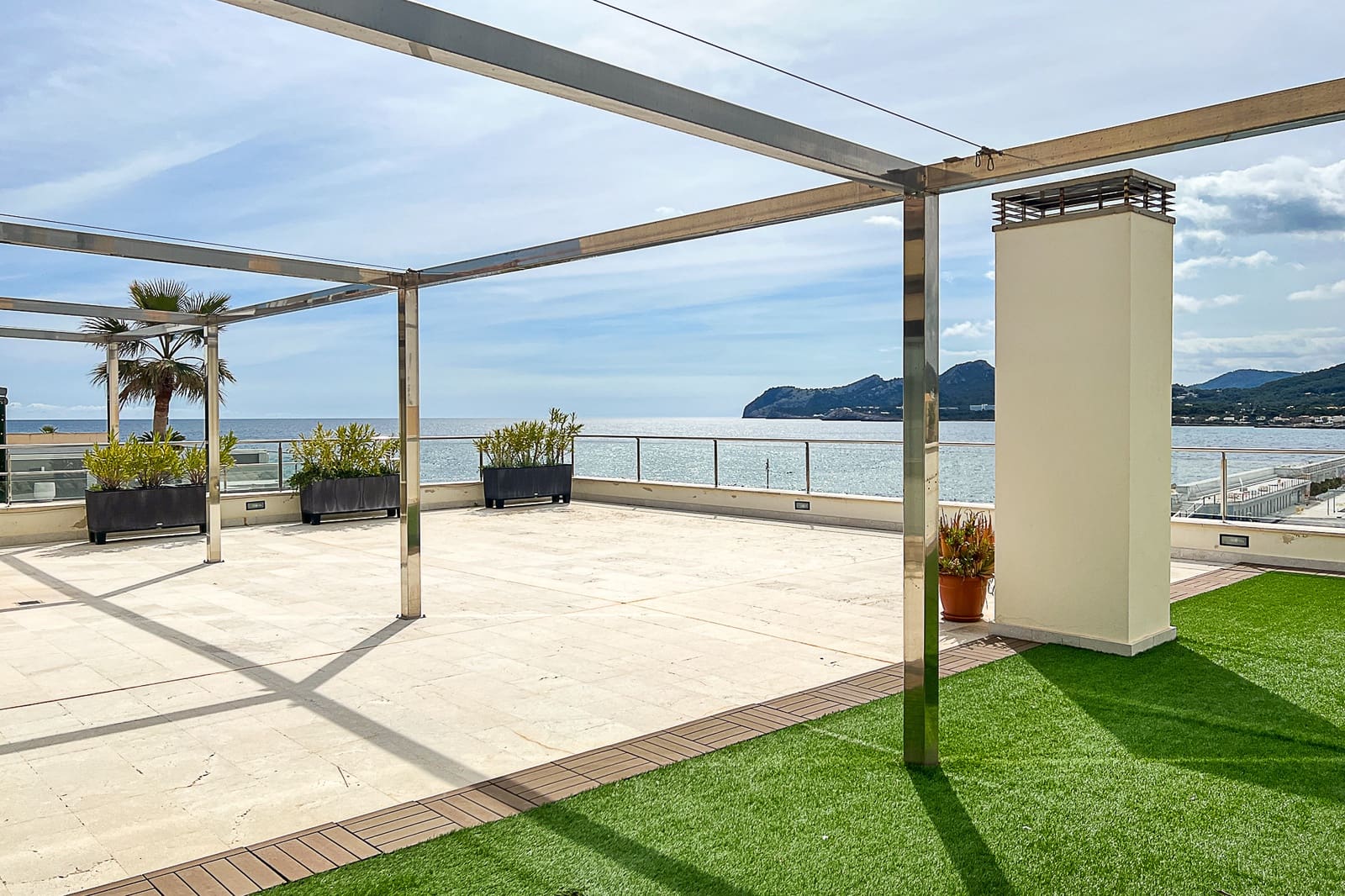 3 sovrum Lägenhet att hyra i Cala Ratjada med garage - 3 200 € (Ref: 9534951)