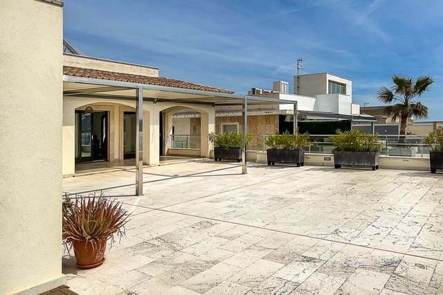 3 sovrum Lägenhet att hyra i Cala Ratjada, Capdepera med garage - 3 200 € (Ref: 9534951)