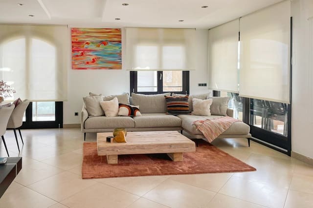 3 bedroom Apartment for rent in Cala Ratjada, Capdepera with garage - € 3,200 (Ref: 9534951)