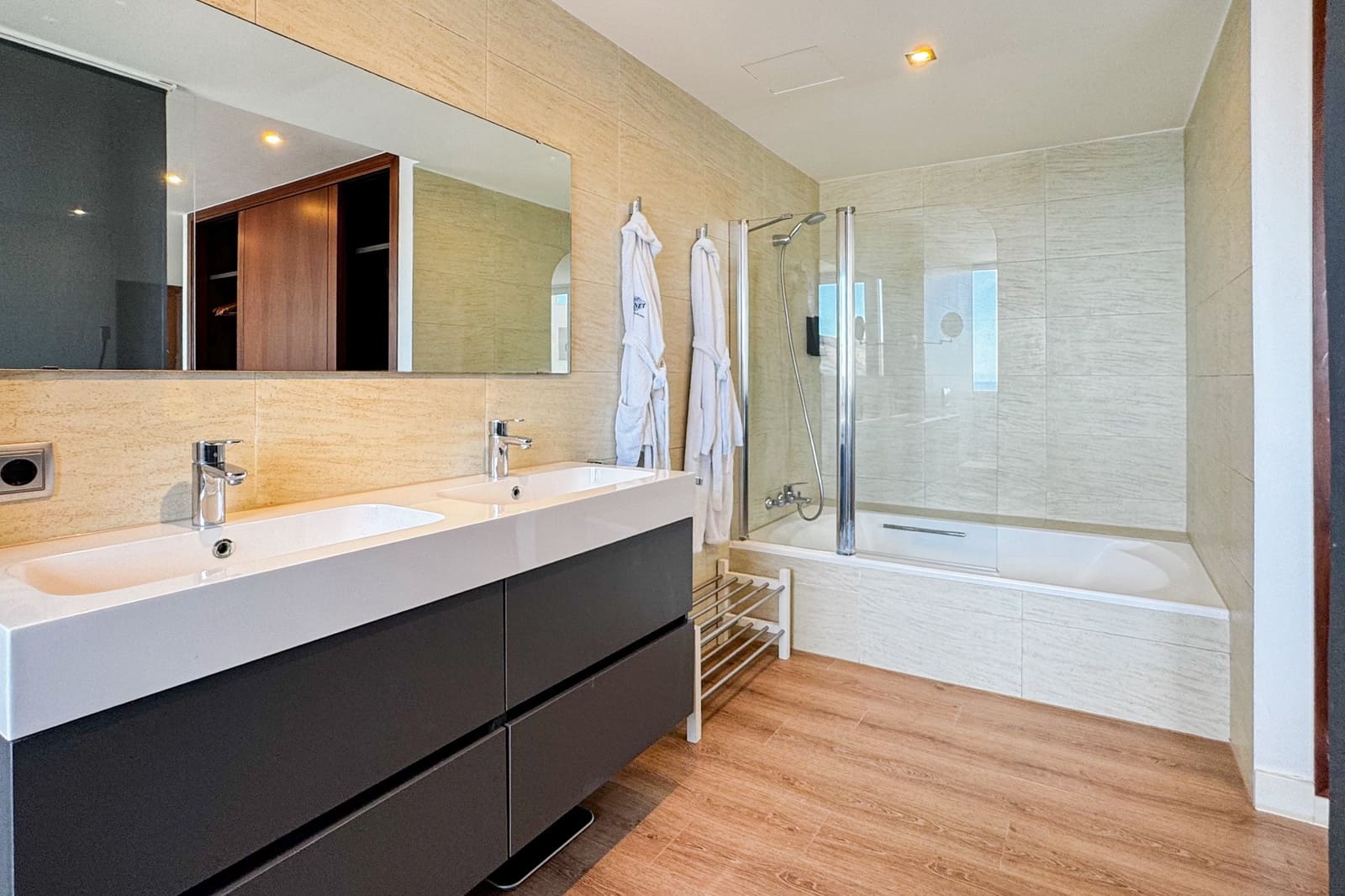 2 quarto Casa em Banda para venda em Cala Ratjada com piscina garagem - 1 500 000 € (Ref: 9580272)