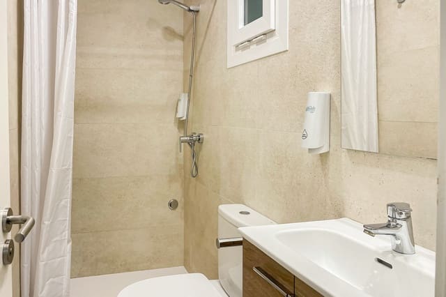 2 bedroom Apartment for rent in Font de Sa Cala / Font de La Cala, Capdepera - € 1,200 (Ref: 9650655)