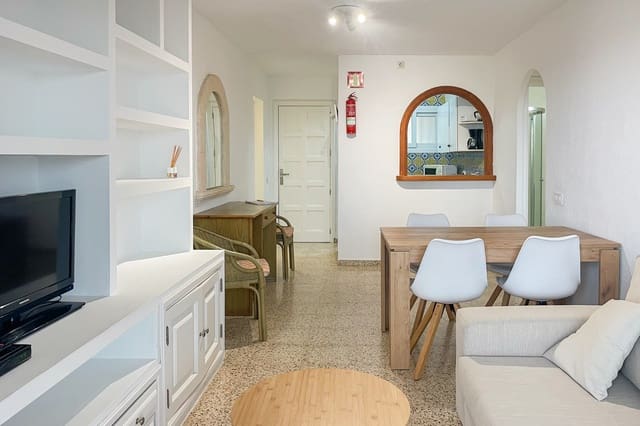 2 bedroom Apartment for rent in Font de Sa Cala / Font de La Cala, Capdepera - € 1,200 (Ref: 9650655)