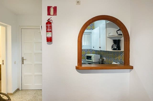 2 bedroom Apartment for rent in Font de Sa Cala / Font de La Cala, Capdepera - € 1,200 (Ref: 9650655)