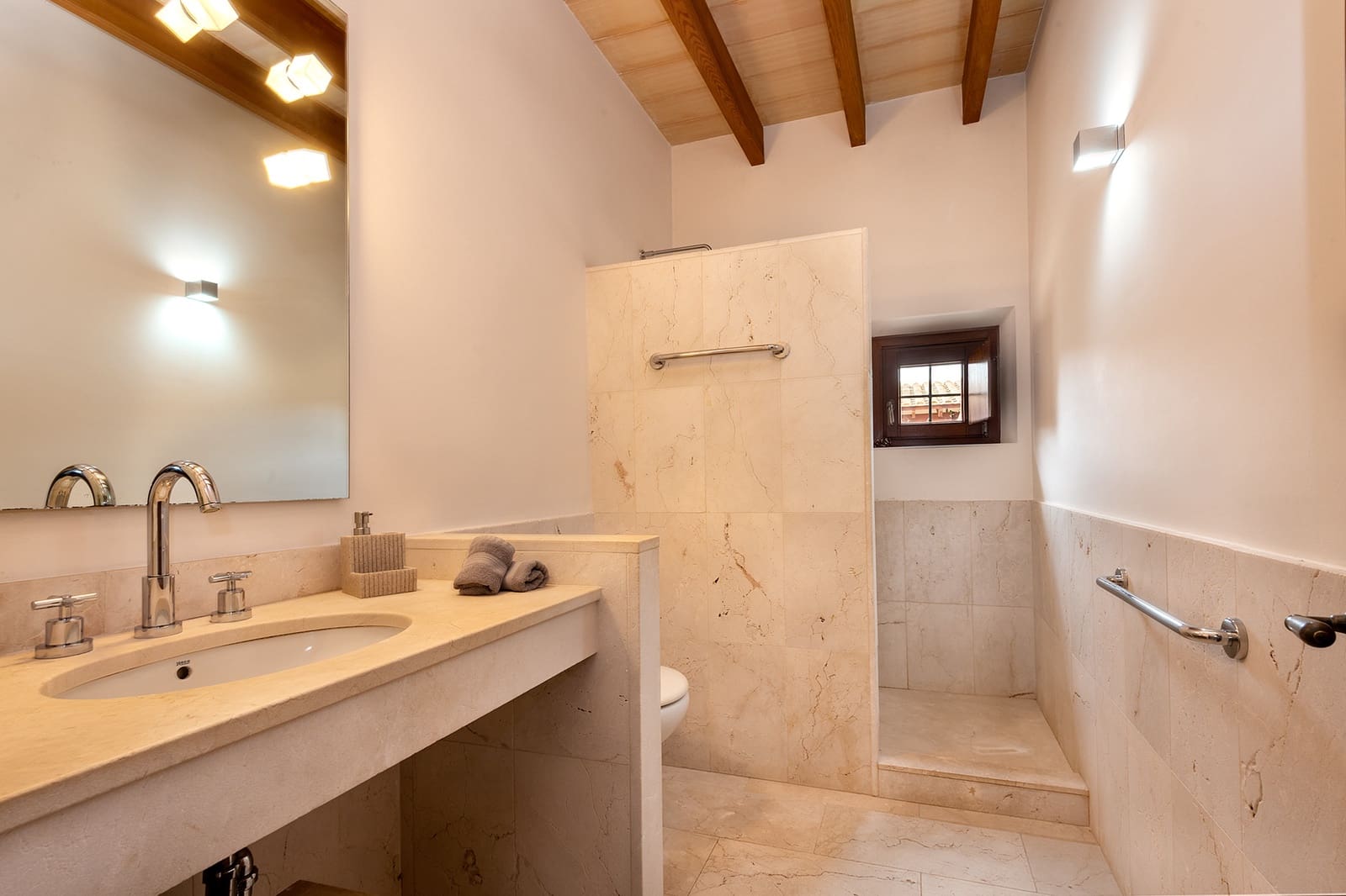 6 soveværelse Finca/Landehus til salg i Portocolom med swimmingpool - € 4.150.000 (Ref: 9708131)