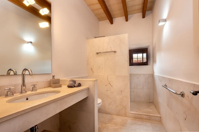 6 soveværelse Finca/Landehus til salg i Portocolom, Felanitx med swimmingpool - € 4.150.000 (Ref: 9708131)