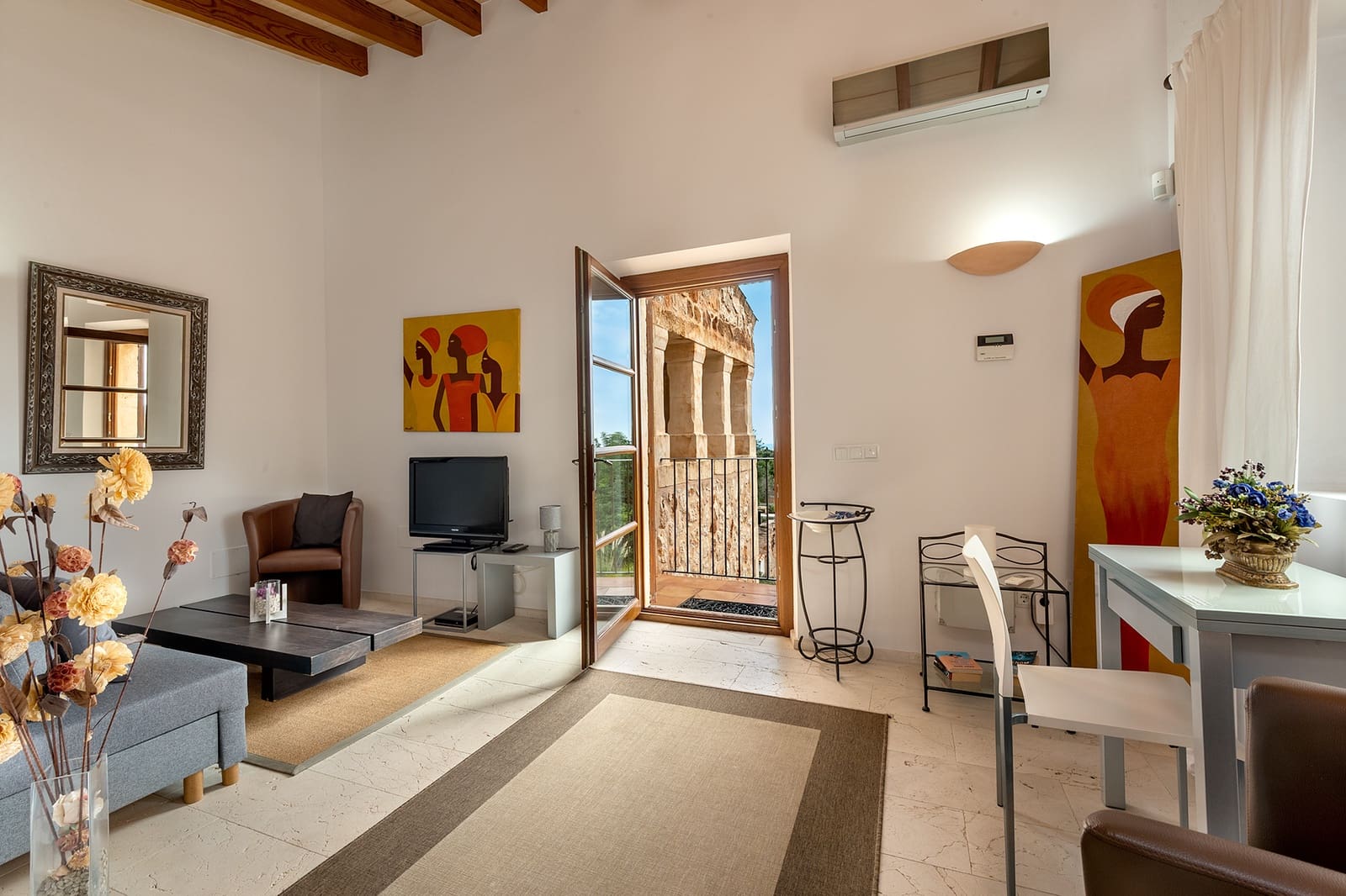 6 soveværelse Finca/Landehus til salg i Portocolom med swimmingpool - € 4.150.000 (Ref: 9708131)