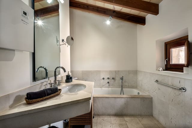 6 soveværelse Finca/Landehus til salg i Portocolom, Felanitx med swimmingpool - € 4.150.000 (Ref: 9708131)