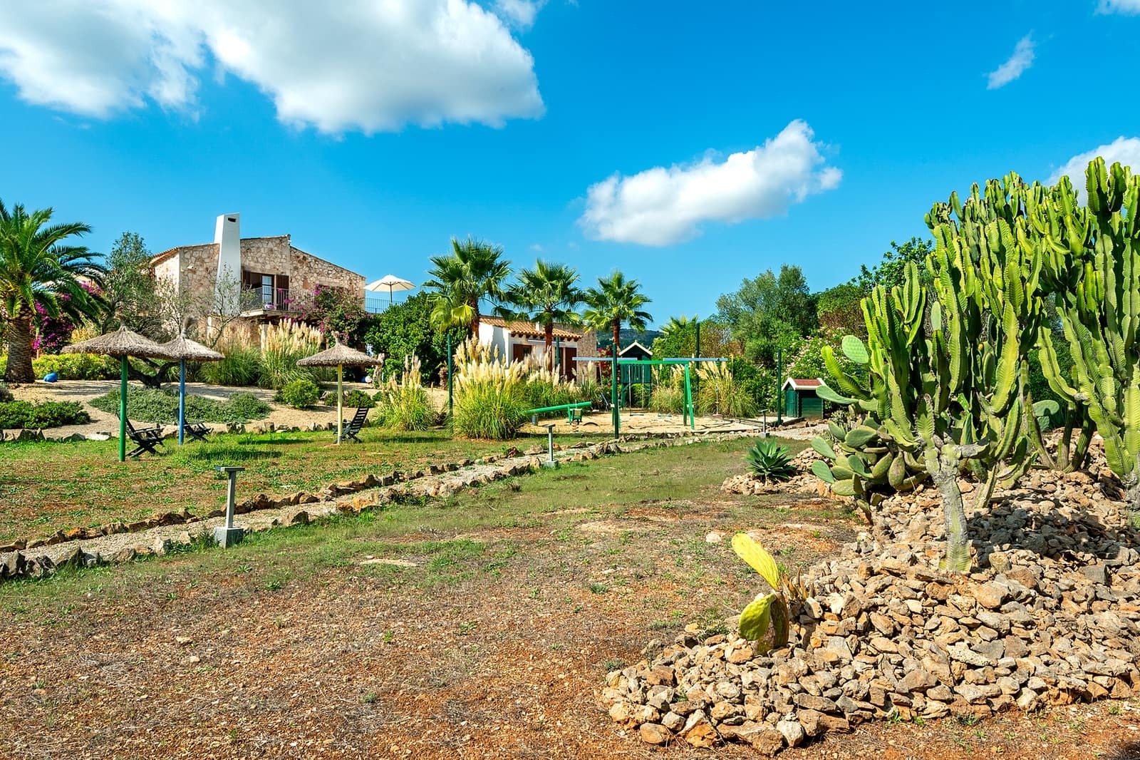 6 soveværelse Finca/Landehus til salg i Portocolom med swimmingpool - € 4.150.000 (Ref: 9708131)