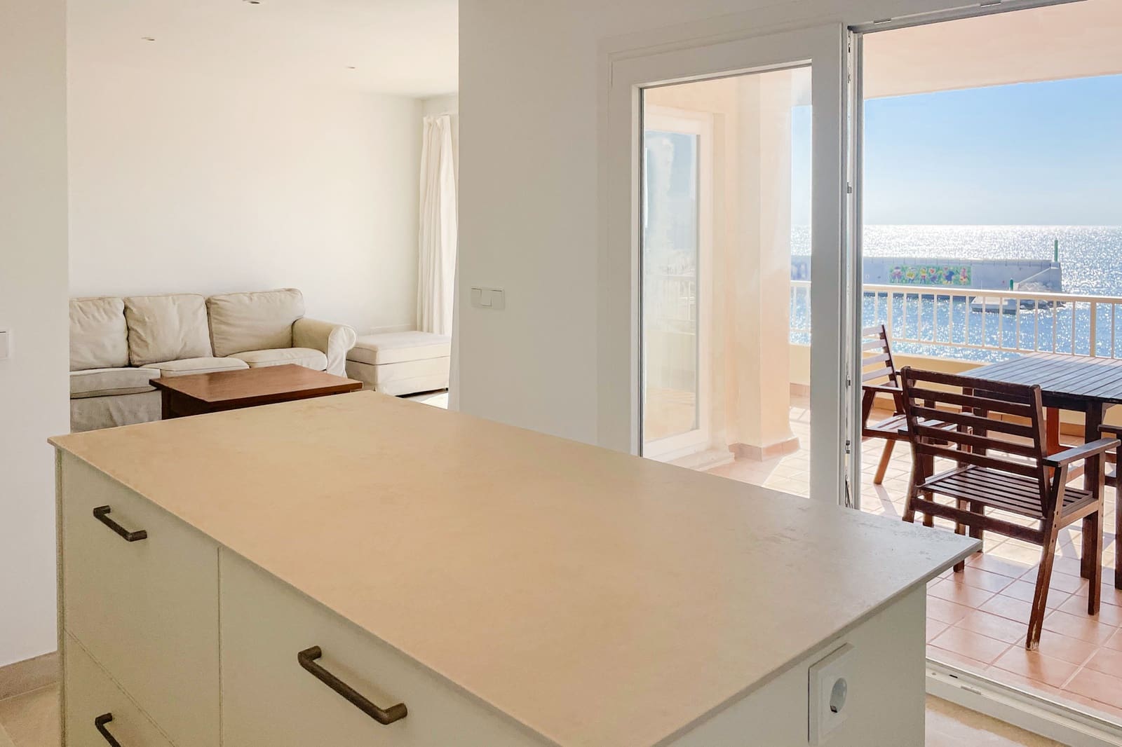 3 bedroom Apartment for rent in Cala Ratjada - € 2,500 (Ref: 9714085)